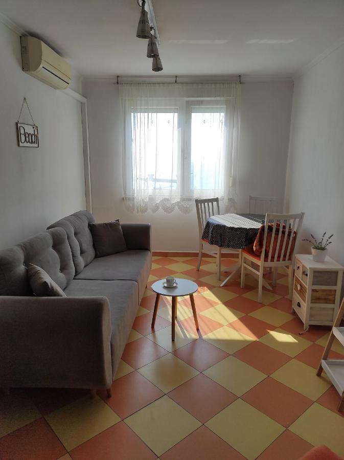 Sunny Apartment In 里耶卡 外观 照片